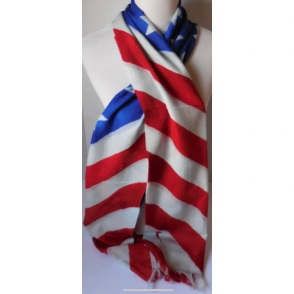 Nike Scarf OSFM Red White‎ Blue USA Flag Lightweight Soft N1001932-987